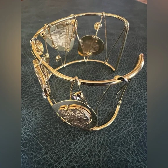 Bracelet Cuff Golden with Rhinestones One Size - Picture 2 of 12